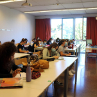 Alumnos dando clase con mascarilla en un aula del Campus Catalunya de la URV en el primer día del curso 2020-2021.