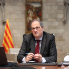 Pla mitjà del president de la Generalitat, Quim Torra, a la reunió del comitè executiu de crisi per la covid-19