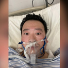 El oftalmólogo Le Wenliang ingresado en el hospital.