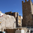 Las obras de restauración del portal de Sant Francesc de Montblanc y de la reconstrucción de una segunda torre, cuestionada por algunos expertos.