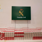 Plano general de los paquetes de tabaco intervenidos por la Guardia Civil.