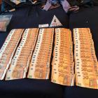Un gran nombre de bitllets de 50 euros intervinguts a una organització criminal dedicada al tràfic de drogues. Imatge del 9 de juny del 2020.