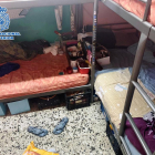 Imagen de una de las habitaciones donde dormían las mujeres explotadas sexualmente.