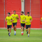 Los jugadores del Gimnàstic de Tarragona entrenan esta pretemporada a las órdenes de Toni Seligrat.