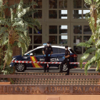 Agents de la Policia Nacional vigilant l'accés a l'hotel