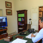 Reunión telemática con el presidente del gobierno español, Pedro Sánchez, el ministro de Sanidad, Salvador Illa, y el director del CCAES, Fernando Simón.