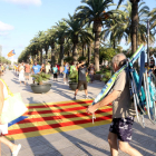 Unes 300 persones demanen la proclamació de la República en una concentració a Salou