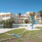 Imatge de recurs d'una zona amb apartaments turístics a Menorca.