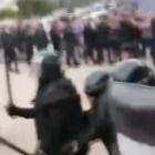 Captura de vídeo de les càrregues a Sant Carles de la Ràpita.