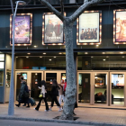 Els cinemes Aribau de Barcelona durant el primer dia de restricció de l'aforament pel coronavirus.
