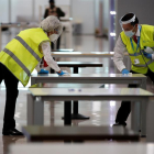 Las instalaciones del Aeropuerto Josep Tarradellas-El Prat de Barcelona se adaptan para aplicar el nuevo protocolo de seguridad en los aeropuertos españoles.