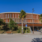 La façana del Palau d'Esports de l'Anella Mediterrània de Campclar.