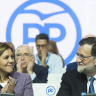 El expresidente del PP, Mariano Rajoy, con Maria Dolores de Cospedal en 2017.