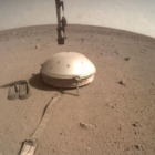 Imatge del mòdul d'aterratge InSight de la NASA en Mart.