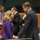 La vicepresidenta económica del gobierno español, Nadia Calviño, y del vicepresidente económico de la Comisión Europea, Valdis Dombrovskis.