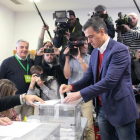 Imatge d'arxiu de Pedro Sánchez votant a les eleccions del 10-N.