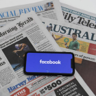 El conflicto entre Facebook y el gobierno australiano ha llevado a la desaparición de las noticias en la plataforma.