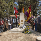 L'homenatge s'ha fet davant el monument commemoratiu de les víctimes que hi ha al cementiri.