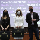 El exvicepresidente Pablo Iglesias con la vicepresidenta tercera, Yolanda Díaz, y la ministra de Derechos Sociales, Ione Belarra, en el traspaso de carteras.