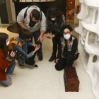 El nuevo juego para grupos invita a abrir una caja misteriosa que un japonés dejó en el equipamiento.