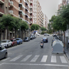 Imatge del paviment del carrer Pere Martell.