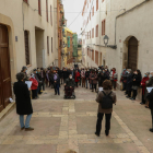Unas cincuenta personas se reunieron ante Las Oblatas, en la calle del Portal del Carro.