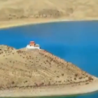 Captura del video donde se ve una imagen aérea del templo de Rituo, en el Tíbet.