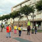 Concentració convocada per USTEC-STEs al davant de l'institut Vidal i Barraquer de Tarragona.