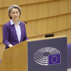 La presidenta de la Comissió Europea, Ursula Von der Leyen, en un debat en el Parlament Europeu sobre l'estratègia de vacunació.