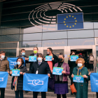 Concentració d'eurodiputats davant de l'Eurocambra per reclamar la protecció dels deltes.