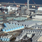 Instal·lacions on s'acumula l'aigua processada de la central de Fukushima.