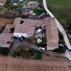 Imatge a vista de dron de la masia on s'amagava el fugitiu