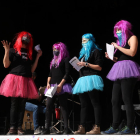 Los miembros del Cantaval actuando en La Palma de Reus en la décima edición.