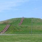 Imatge del Túmul del Monje, el major túmul del jaciment de Cahokia.