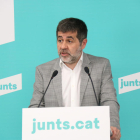El secretario general de JxCat, Jordi Sànchez, en rueda de prensa desde la sede del partido.