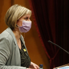 La consejera de Salud, Alba Vergés, interviene en la reunión de la Diputación Permanente del Parlamento.