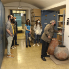 La visita 'Raval Santa Anna, 59, un banc de tresors', al Museu Salvador Vilaseca de Reus.