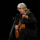 El cantautor Paco Ibáñez ha cerrado la gira '50 años de l'Olympia' en el Palau de la Música.