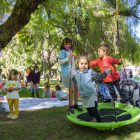 Niños y familias jugando al Parque de la Ciudad de Tarragona la semana pasada.