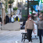Imagen de archivo de personas paseando por Gibraltar.