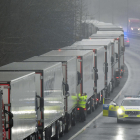 Camiones bloqueados por el cierre de la frontera entre el Reino Unido y Francia, el pasado 21 de diciembre.