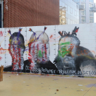 Saboteado el mural crítico obra del artista urbano Roc Blackblock.