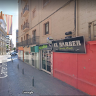 El pis està al carrer Democràcia de Lleida.