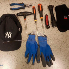 Imatge de les eines que duien els lladres en el moment de la detenció.