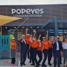 Una imagen de la entrada del recién inaugurado 'Popeyes'.
