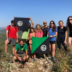 Miembros de La Somereta Libre en el Mirador de la Roca del Migdia de la Febró.