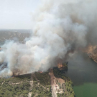 Primeras imágenes del incendio en la Pobla de Massaluca.