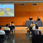 Imagen de archivo de la reunión del alcalde Ricomà con guías turísticos, empresas de actividades de ocio y representantes de apartamentos.