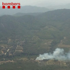 Controlado un incendio que ha quemado un vehículo y vegetación forestal en el Alforja