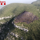 Extinguido el incendio de vegetación forestal en la sierra del Montsià